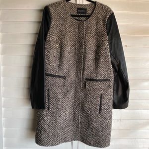 Eloquii winter coat size 18 tweed pattern and leather arms